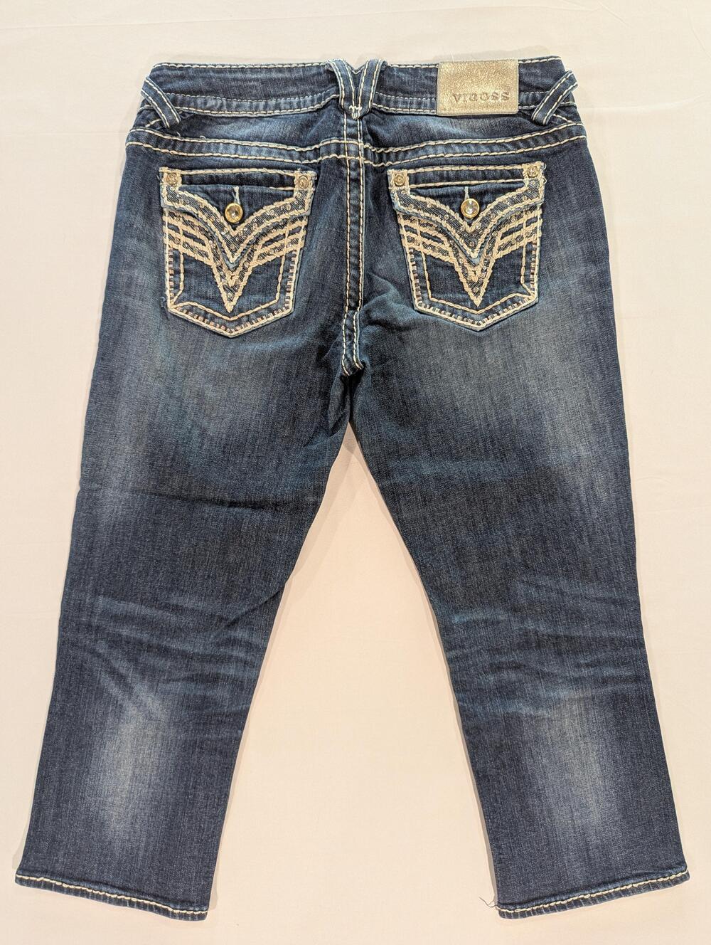 Vigoss Jeans womens 7/8 Blue Med Wash Capri Embroidered Rhinestone Stretch Denim